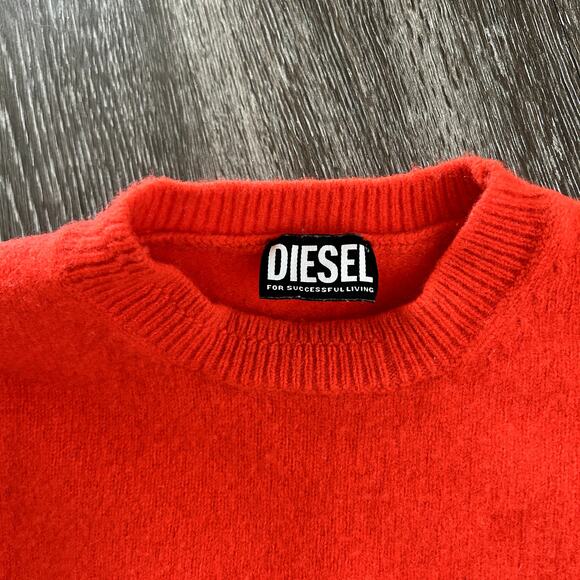 EUC Diesel Red Cropped Wool Cashmere Sweater Distressed Hem Logo Pocket Sz Small - Picture 6 of 16